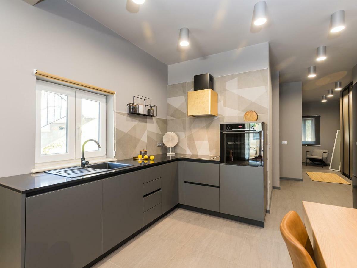 Magnolia - Modern Apartment Near City Center And Sea Porec Exterior photo